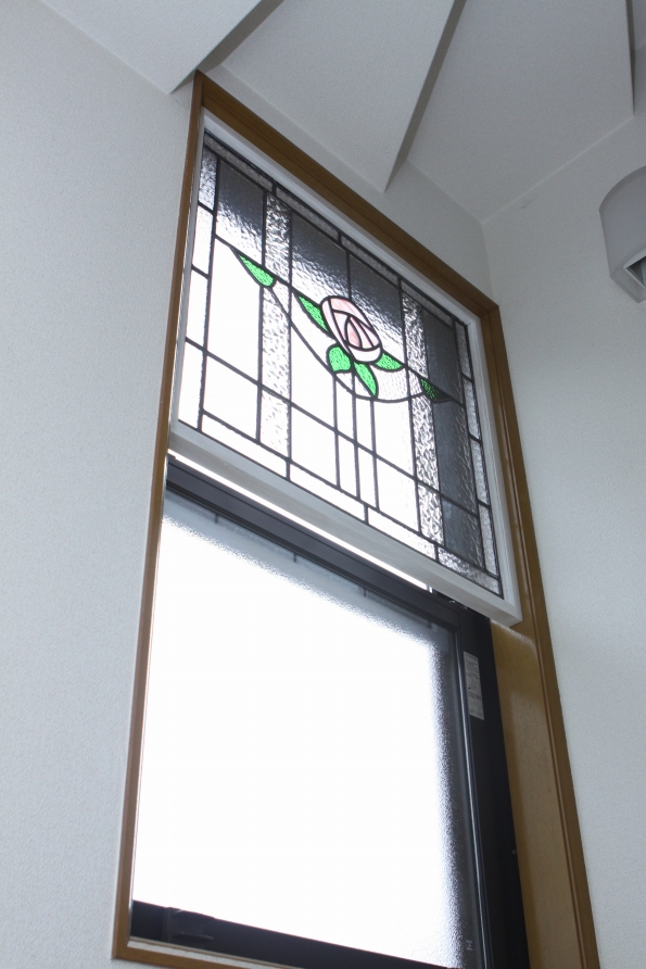 ステンドグラス施工例【上げ下げ窓】 | 英国アンティーク | トシアンティークス